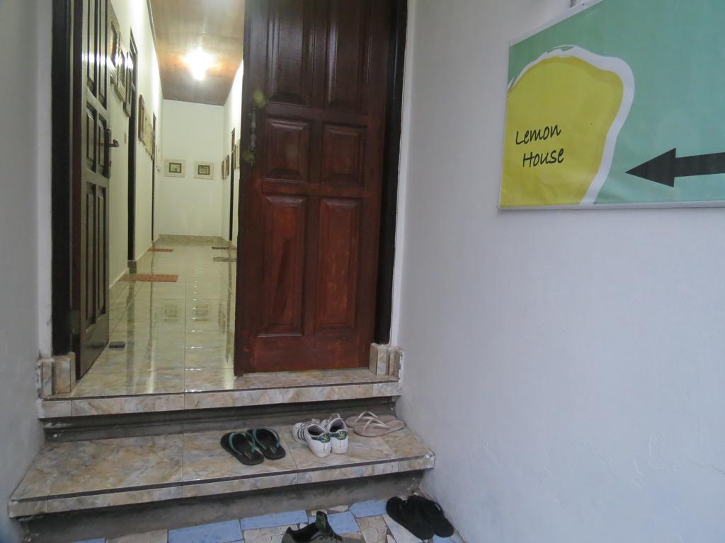 Lemon House Vandrarhem Padangbai  Exteriör bild